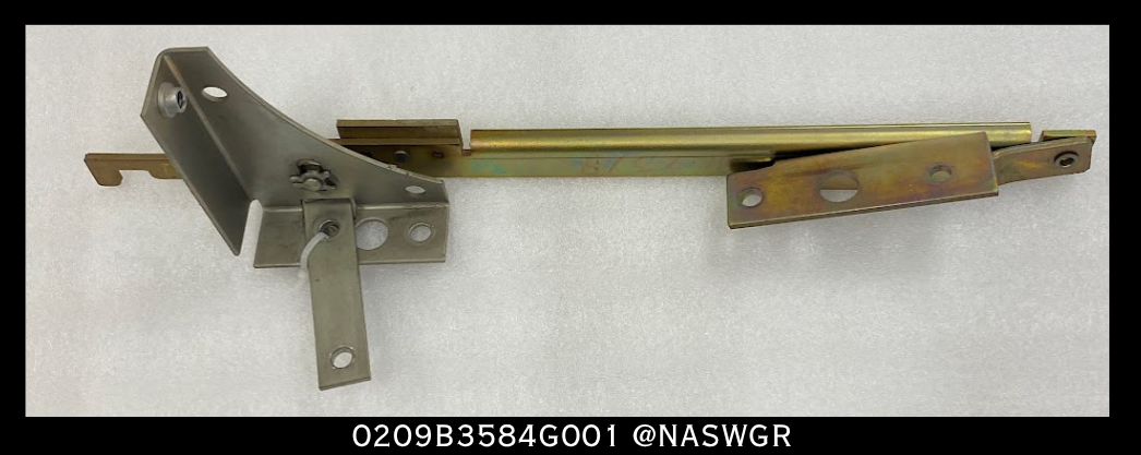 General Electric VB PowerVac Breaker Left Side Rack Out Arm Assembly PN: 0209B3584G001