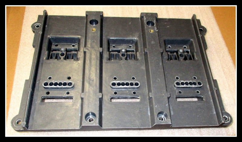 Allis Chalmers 17-440-119-001 Pole Base / Backplate