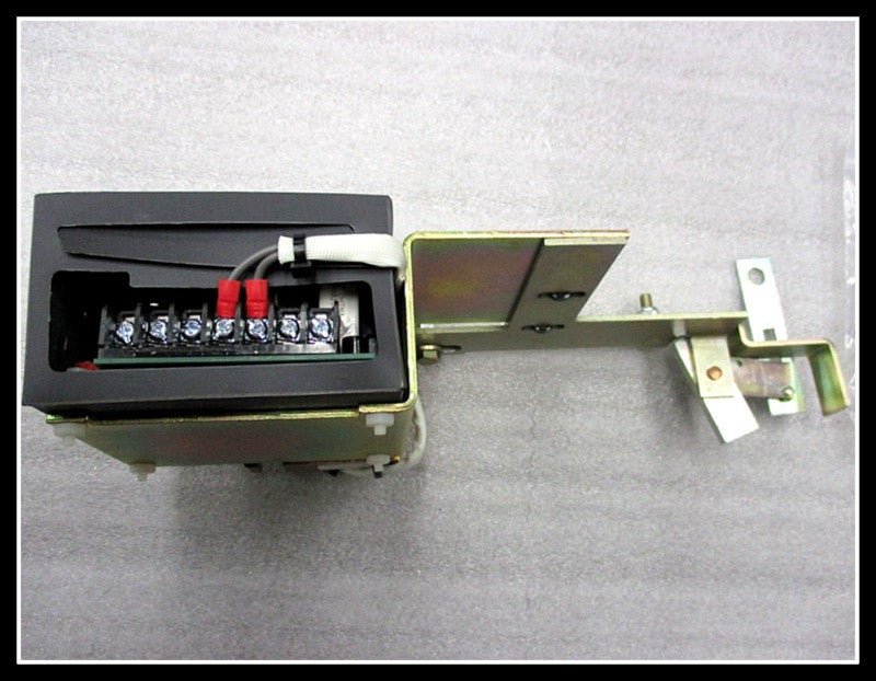 Siemens 18-824-999-810 Electro-Mechanical Interlock