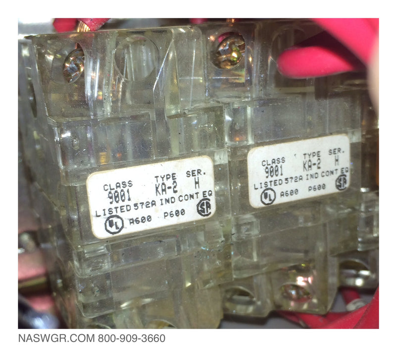 V3540A , JPDX53 , Square D V3540A Class 8110 AC Contactor , Line Volts 5000 , 3 Pole , 50/60 Hz. , Control Volts 120 , Max. Amps 360 , 5000 Amps , C-40X , GE Capacitor , Z97F7076 , 5103430650 , Square D Bottles , 52927-132-51 , V3540A