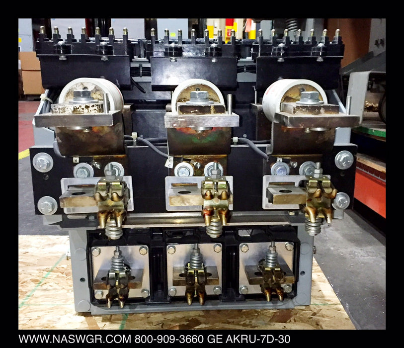 General Electric AKRU-7D-30 Fused Circuit Breaker (E/O,D/O) - 800 Amp