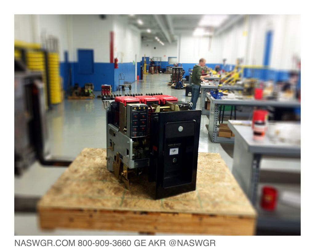 General Electric AKR-7D-30H Circuit Breaker (E/O,D/O) - 800 Amp