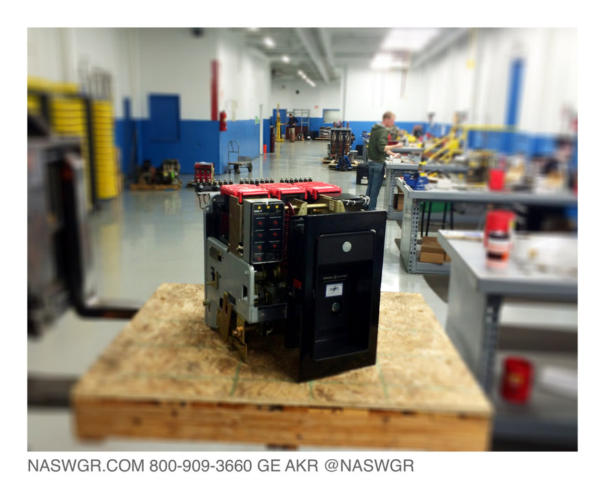 General Electric AKR-7D-30H Circuit Breaker (E/O,D/O) - 800 Amp
