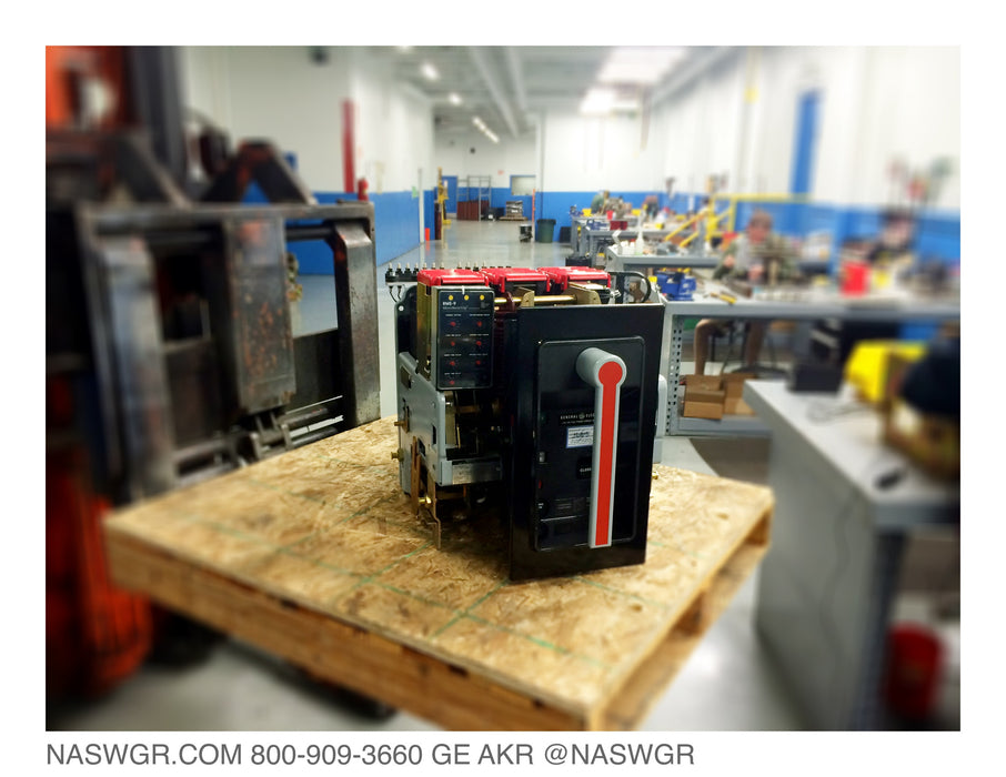 General Electric AKR-7D-30H Circuit Breaker (M/O,D/O) - 800 Amp