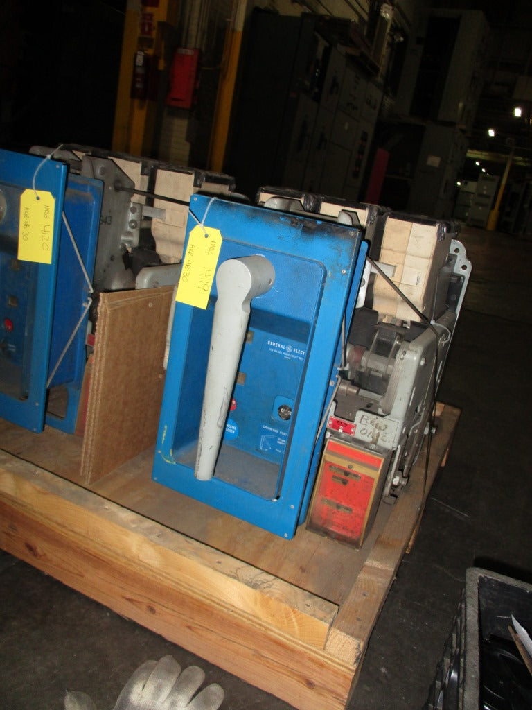 General Electric AKR-4B-30 Circuit Breaker (M/O,D/O) - 800 Amp