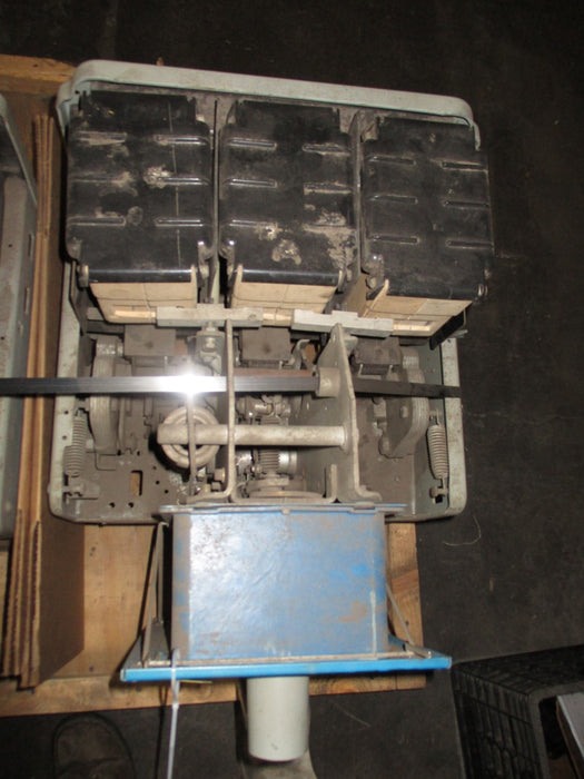 General Electric AKR-4B-30 Circuit Breaker (M/O,D/O) - 800 Amp