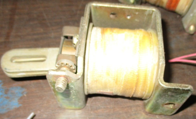 Westinghouse S-677C903G01 Spring Release Assembly