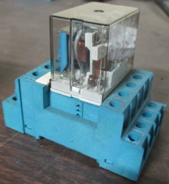 Finder 56.34 Relay