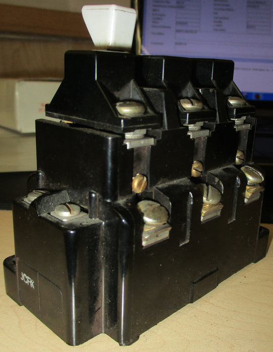 Allen Bradley 815-B0V16 Relay
