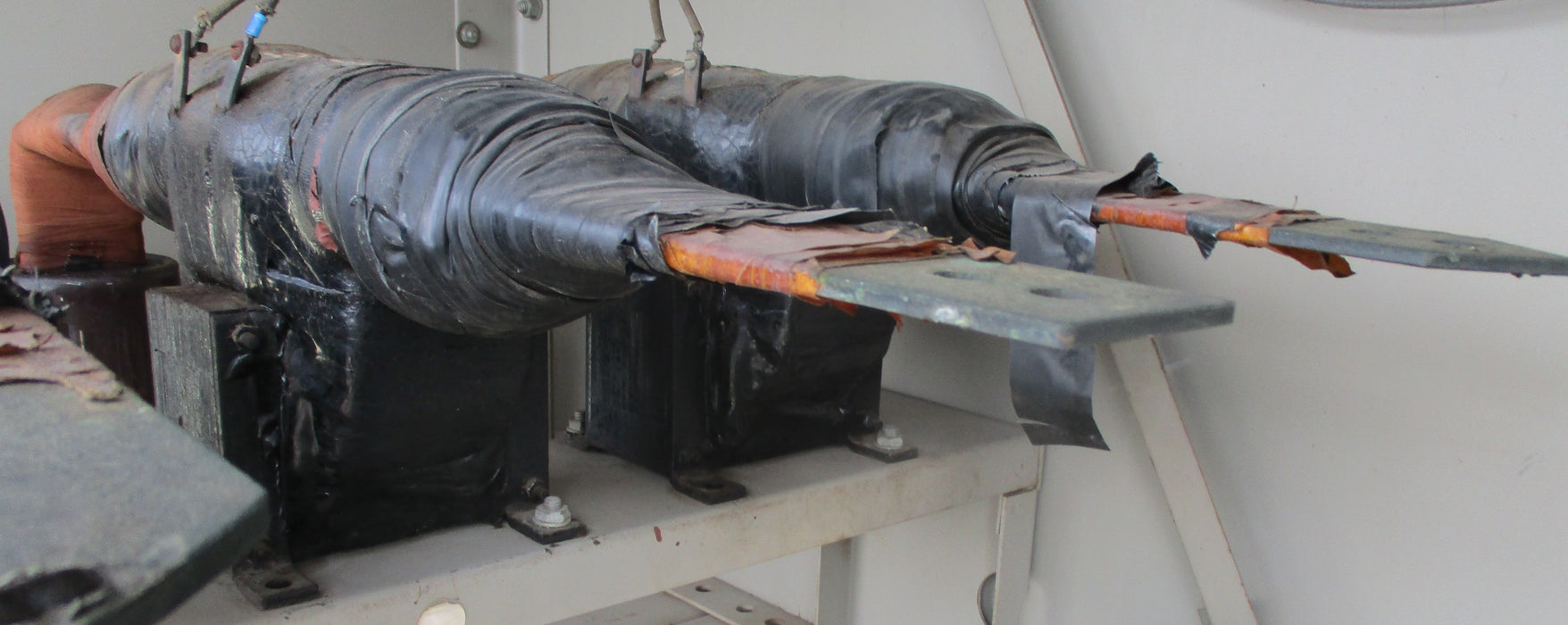 PAW1 General Electric - JS-1 Current Transformer