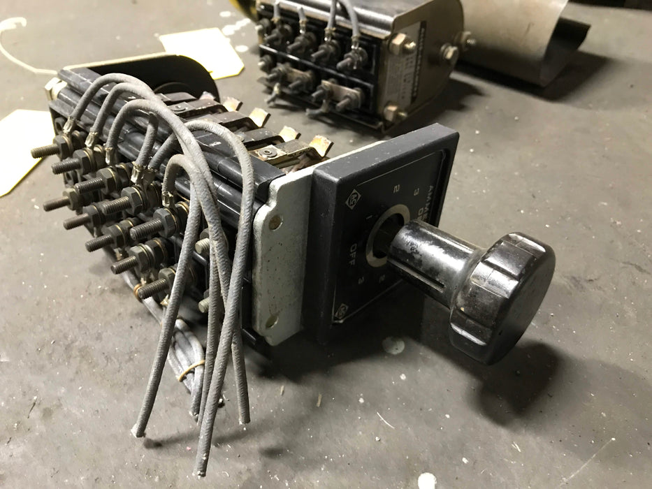14-137-639-501 Ammeter Off - Type 210 Control Switch