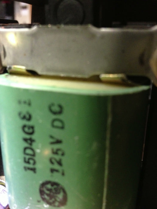 IC2812B107BA3 , GE IC2812B107BA3 Field Contactor 100 Amp DC , *Missing one Arc Chute*